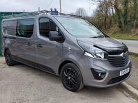 VAUXHALL VIVARO