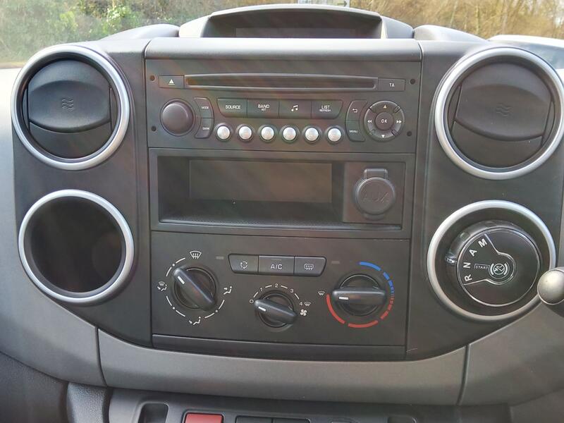 PEUGEOT PARTNER