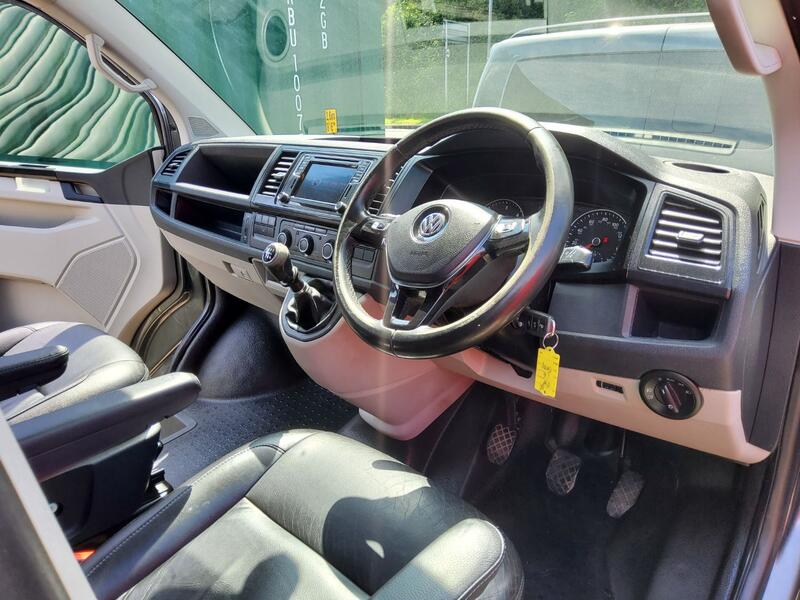 VOLKSWAGEN TRANSPORTER