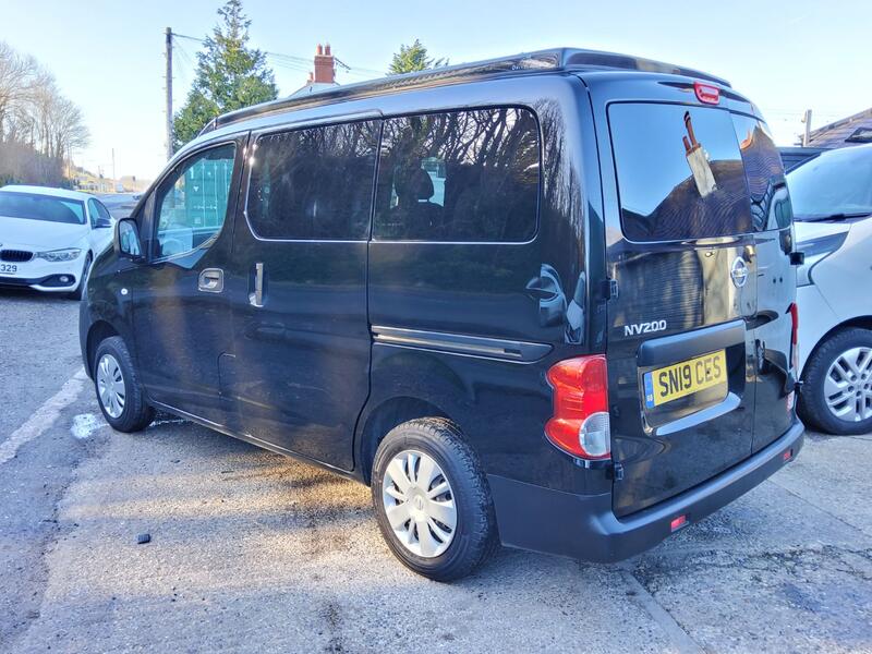NISSAN NV200