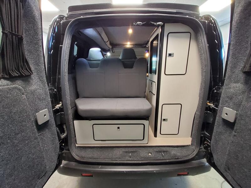 NISSAN NV200
