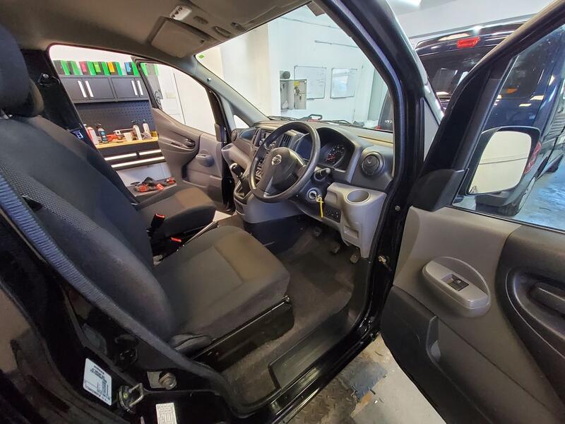 NISSAN NV200