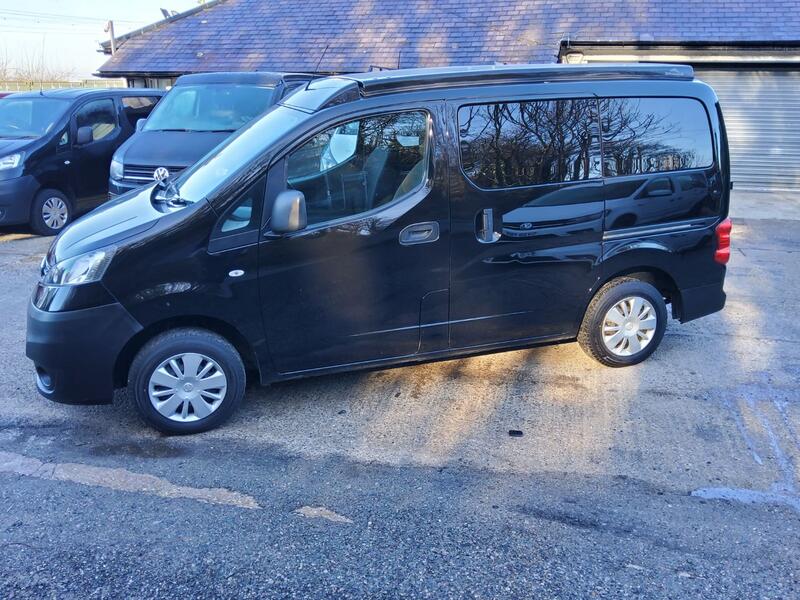 NISSAN NV200