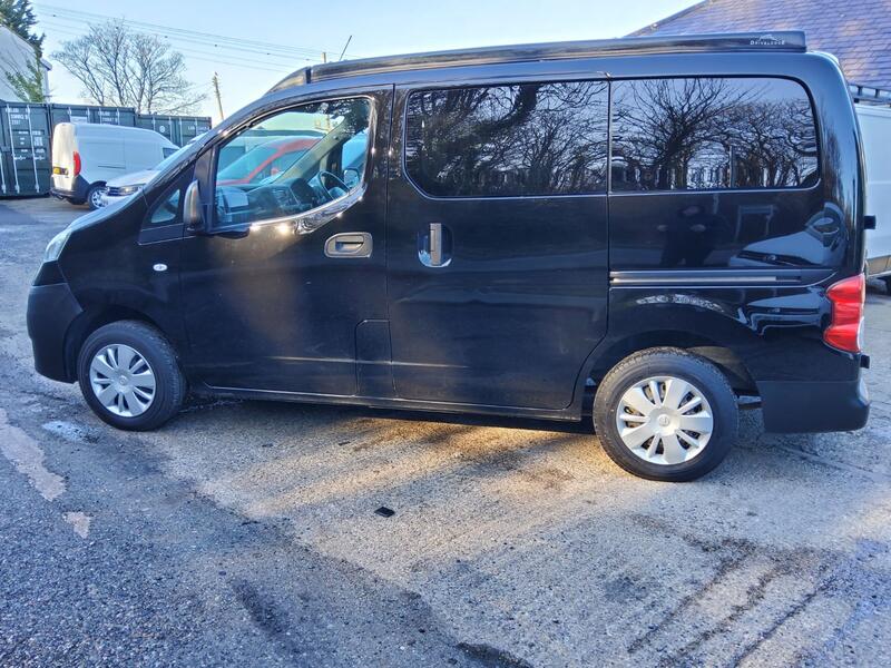 NISSAN NV200