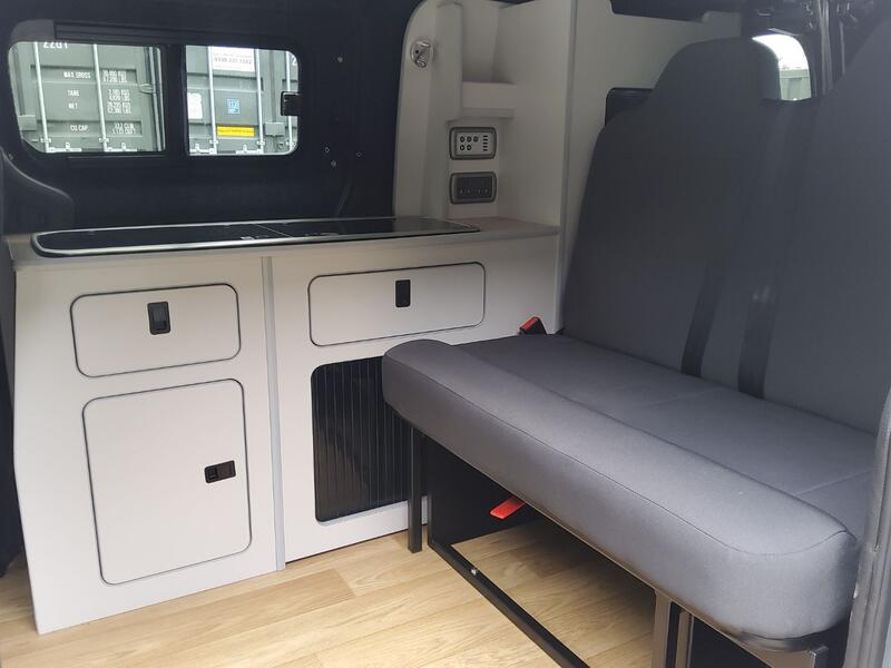 NISSAN NV200