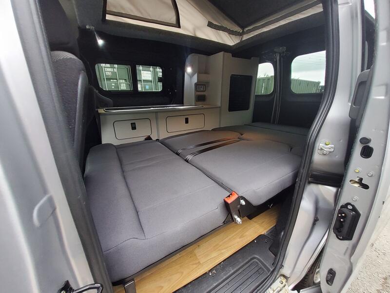 NISSAN NV200