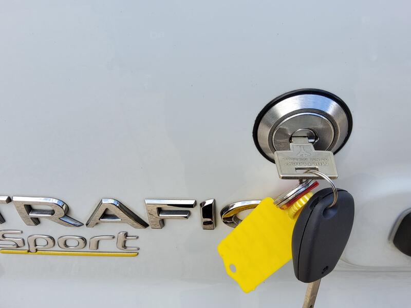 RENAULT TRAFIC