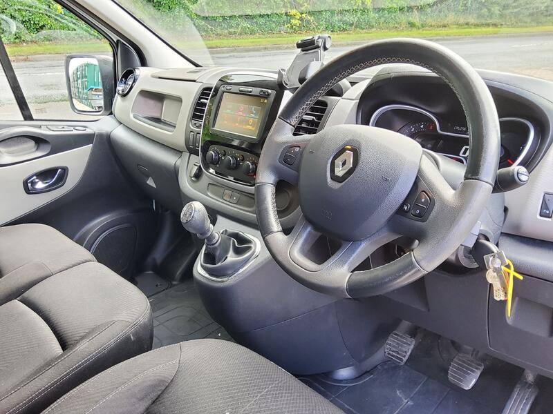 RENAULT TRAFIC