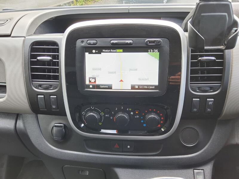 RENAULT TRAFIC