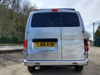 NISSAN NV200