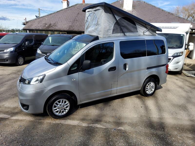 NISSAN NV200