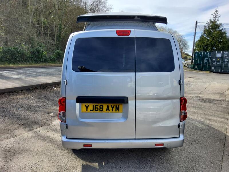 NISSAN NV200