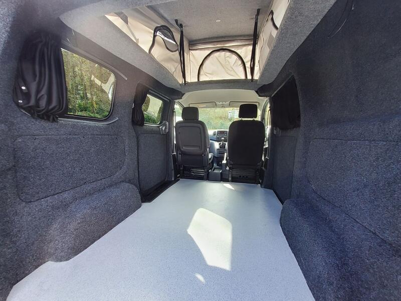 NISSAN NV200