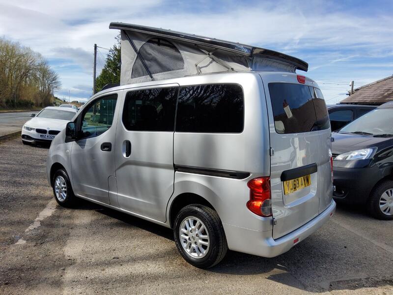 NISSAN NV200