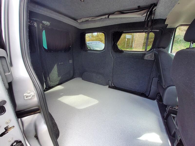 NISSAN NV200