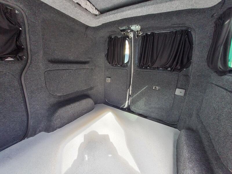 NISSAN NV200