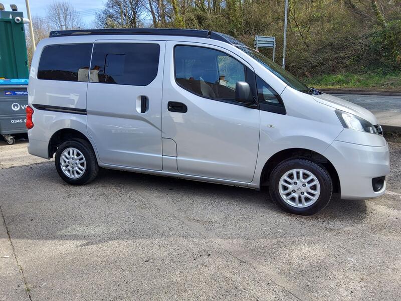 NISSAN NV200