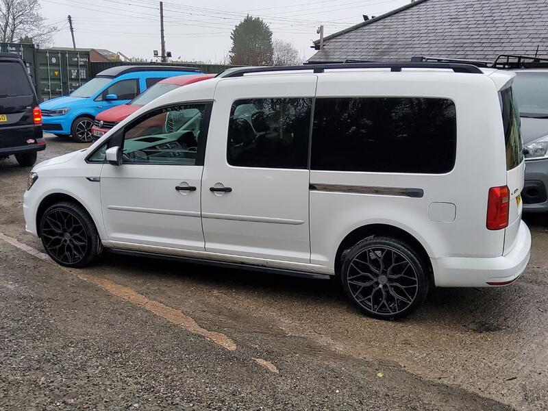 VOLKSWAGEN CADDY