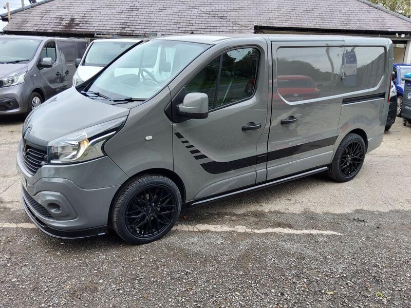 RENAULT TRAFIC
