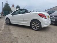 PEUGEOT 207 CC