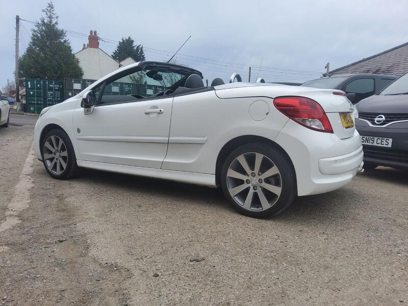 PEUGEOT 207 CC