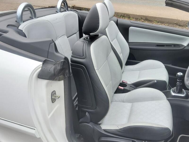 PEUGEOT 207 CC