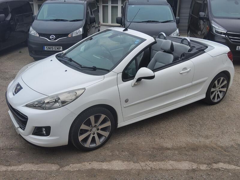 PEUGEOT 207 CC