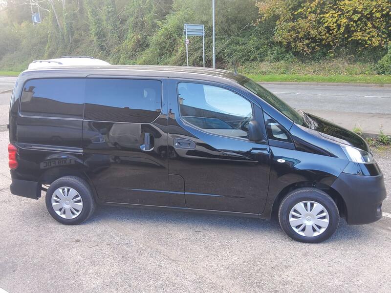 NISSAN NV200