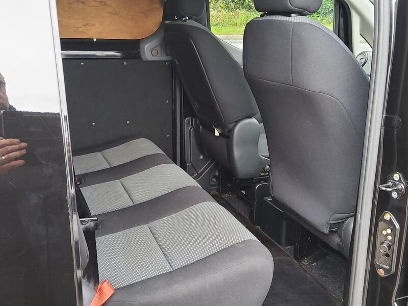 NISSAN NV200