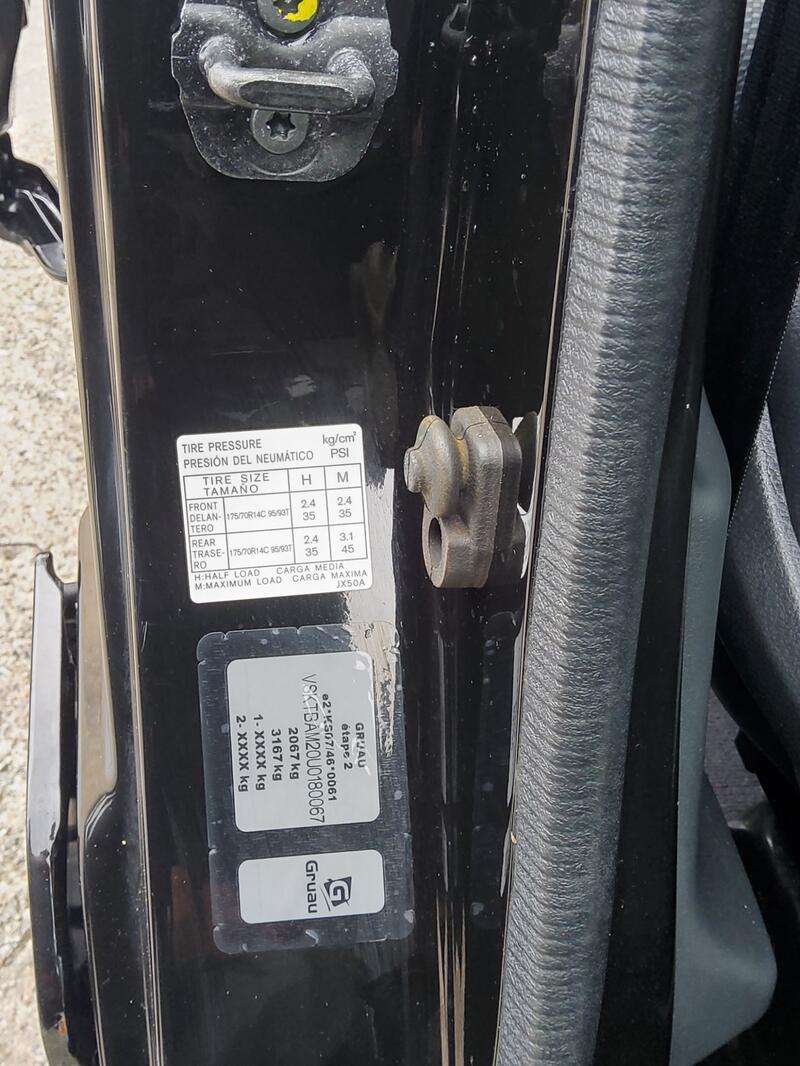 NISSAN NV200