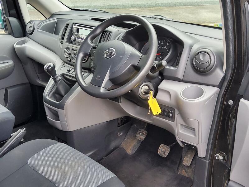 NISSAN NV200