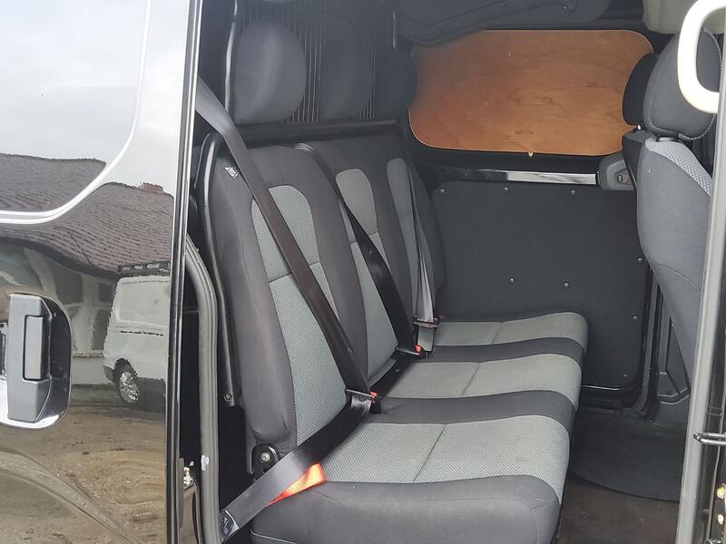 NISSAN NV200