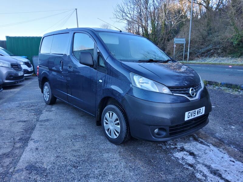 NISSAN NV200