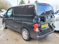 NISSAN NV200