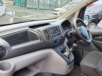 NISSAN NV200