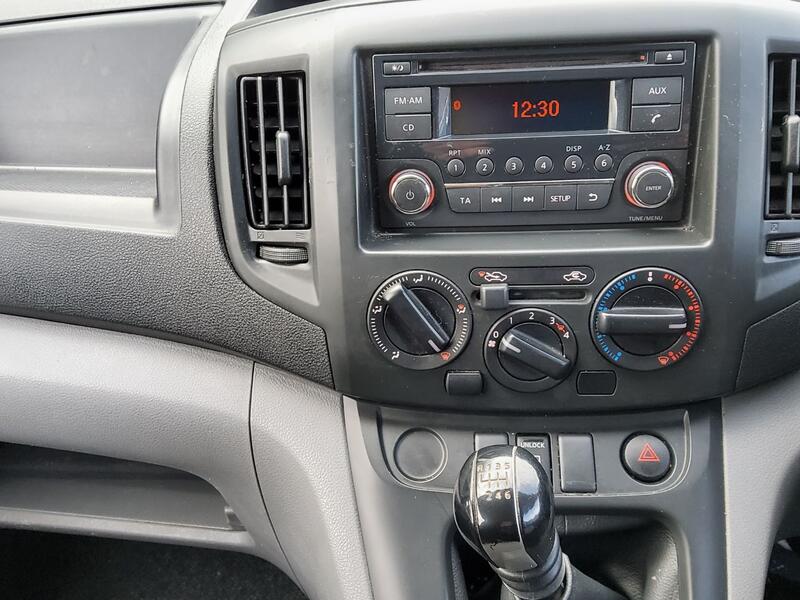 NISSAN NV200