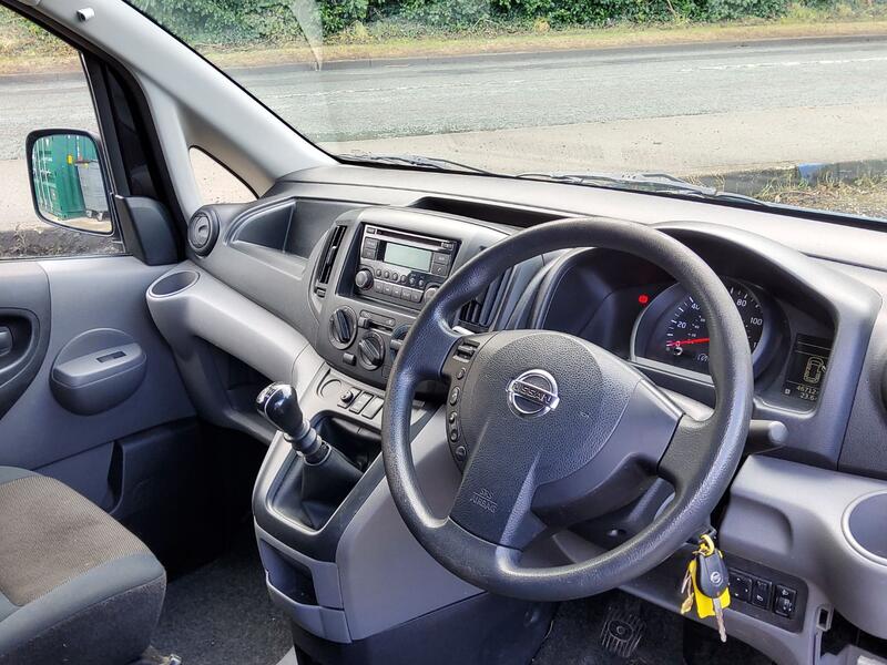 NISSAN NV200