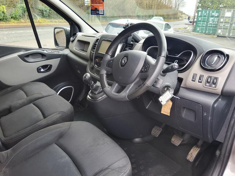 RENAULT TRAFIC
