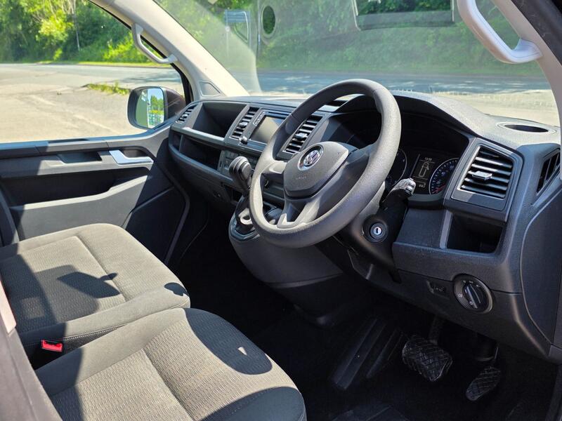 VOLKSWAGEN TRANSPORTER