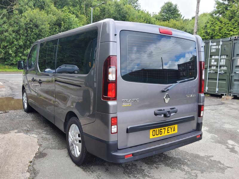 RENAULT TRAFIC