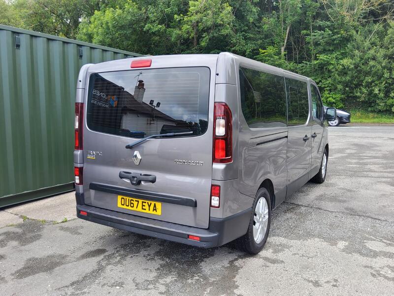 RENAULT TRAFIC