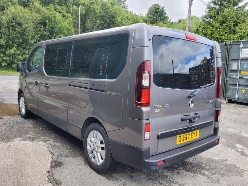 RENAULT TRAFIC