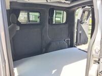 NISSAN E-NV200