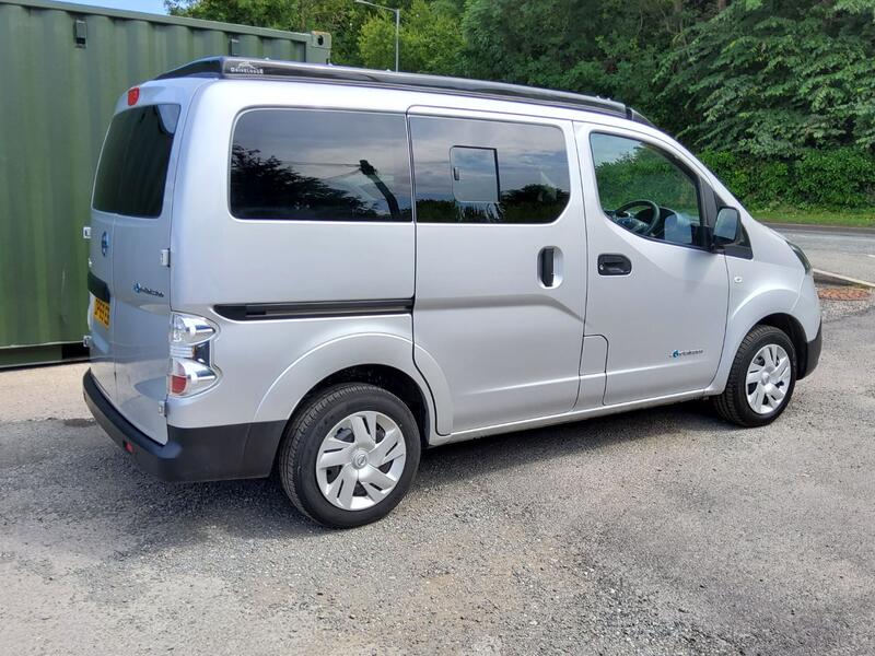 NISSAN E-NV200