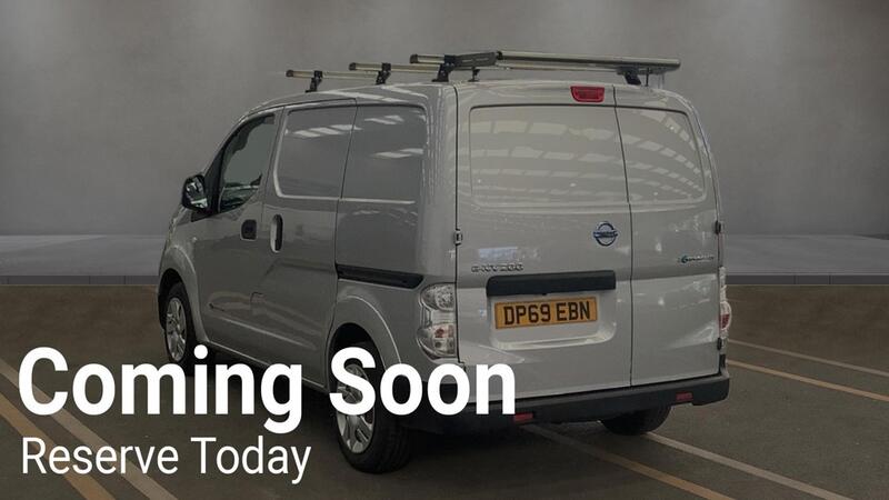 NISSAN E-NV200