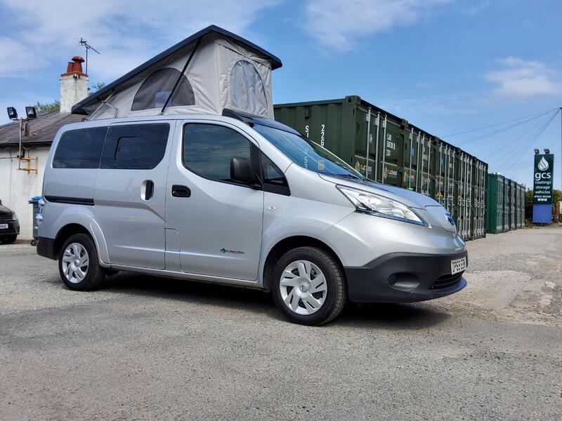 NISSAN E-NV200