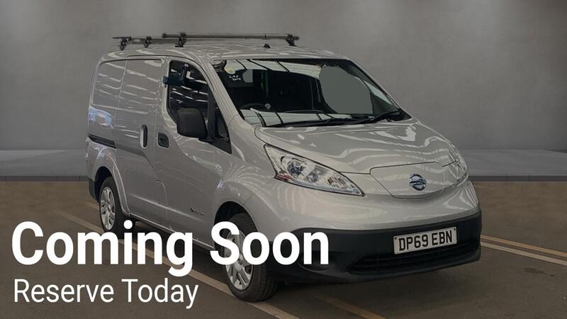 NISSAN E-NV200