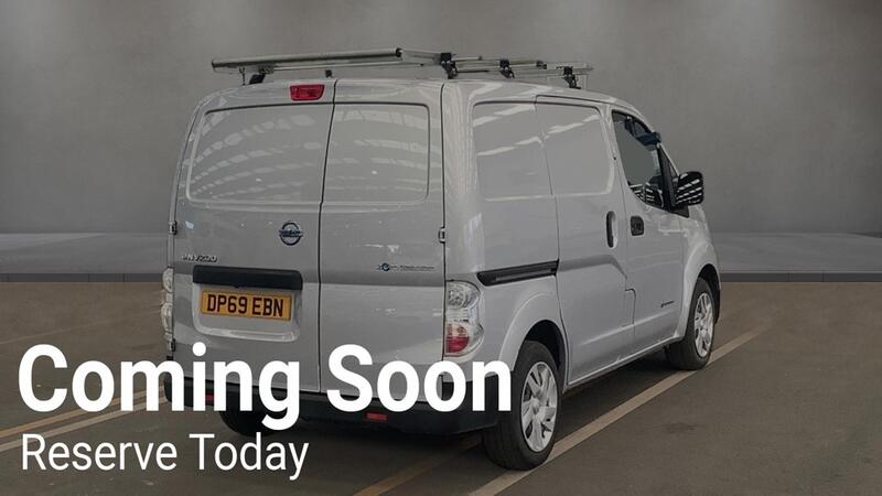 NISSAN E-NV200