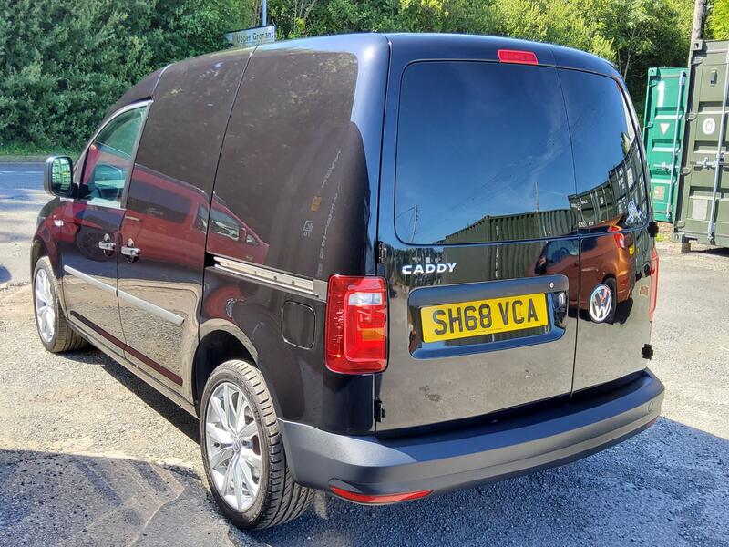 VOLKSWAGEN CADDY