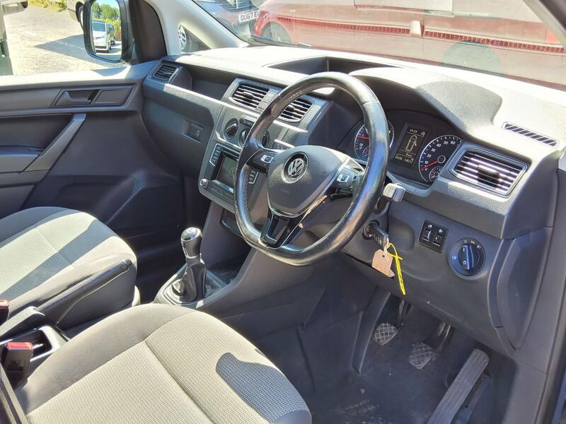 VOLKSWAGEN CADDY